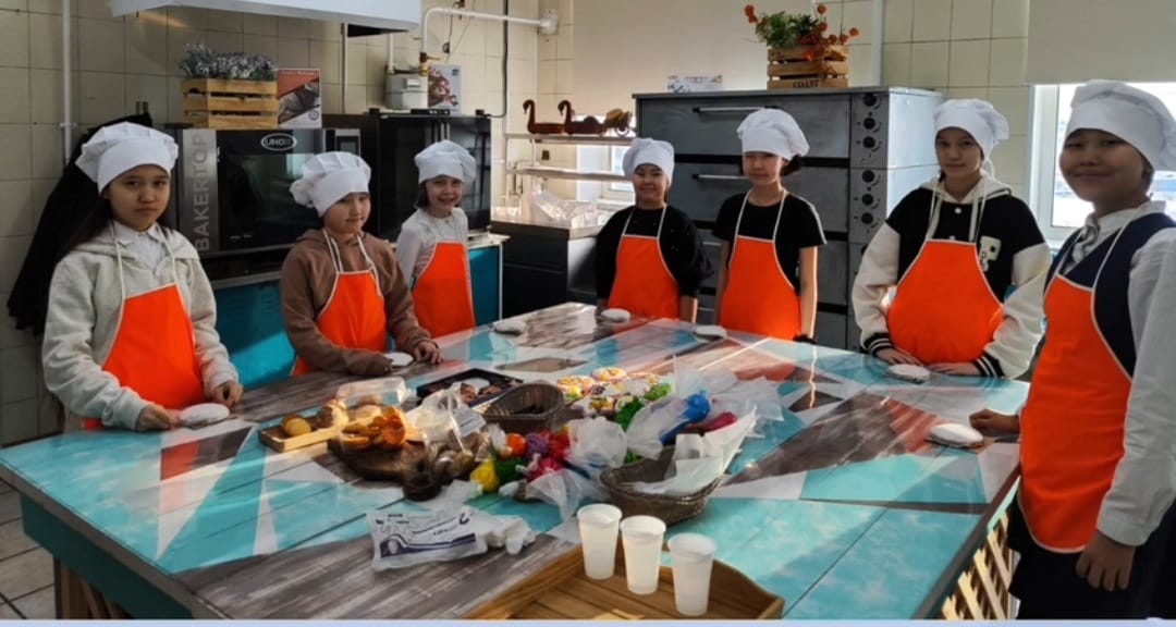 На Якутском хлебокомбинате провели мастер-класс для детей участников СВО